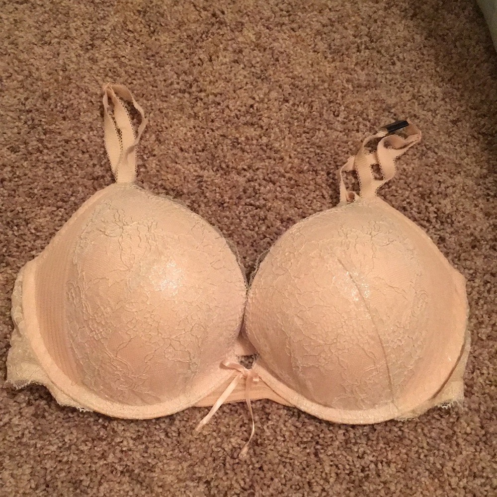 Victoria’s Secret Dream Angels Valentines Bra